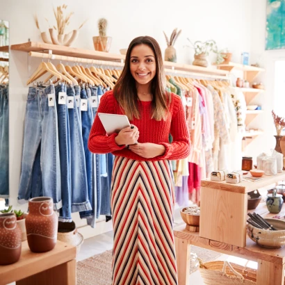 trabajadora movilidad comercios